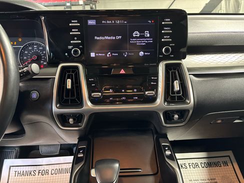 Used 2021 Kia Sorento S image 24