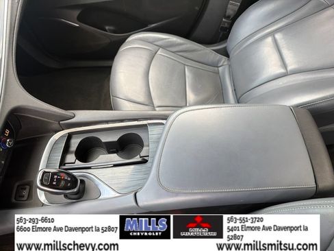Used 2019 Buick Enclave Essence AWD/4WD image 19