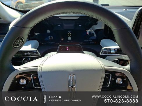 Certified 2025 Lincoln Aviator AWD image 20