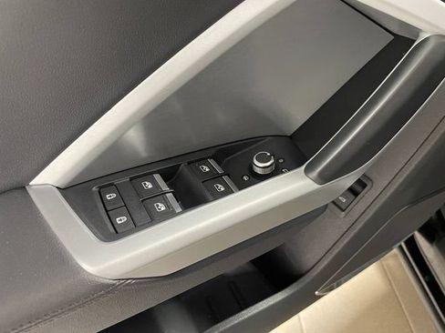 Used 2019 Audi Q3 2.0T Premium Plus AWD/4WD image 23