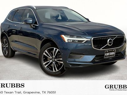 Used 2019 Volvo XC60 T6 Momentum w/ Multimedia Package