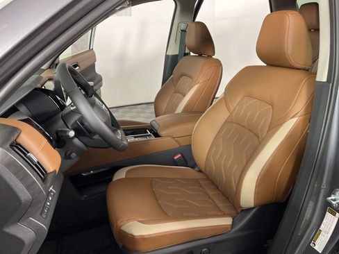 New 2026 Nissan Pathfinder Platinum image 18