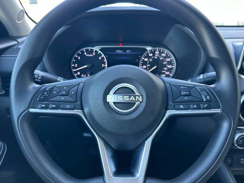 Used 2024 Nissan Sentra SV FWD image 23