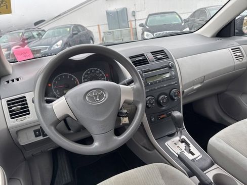 Used 2010 Toyota Corolla LE image 11