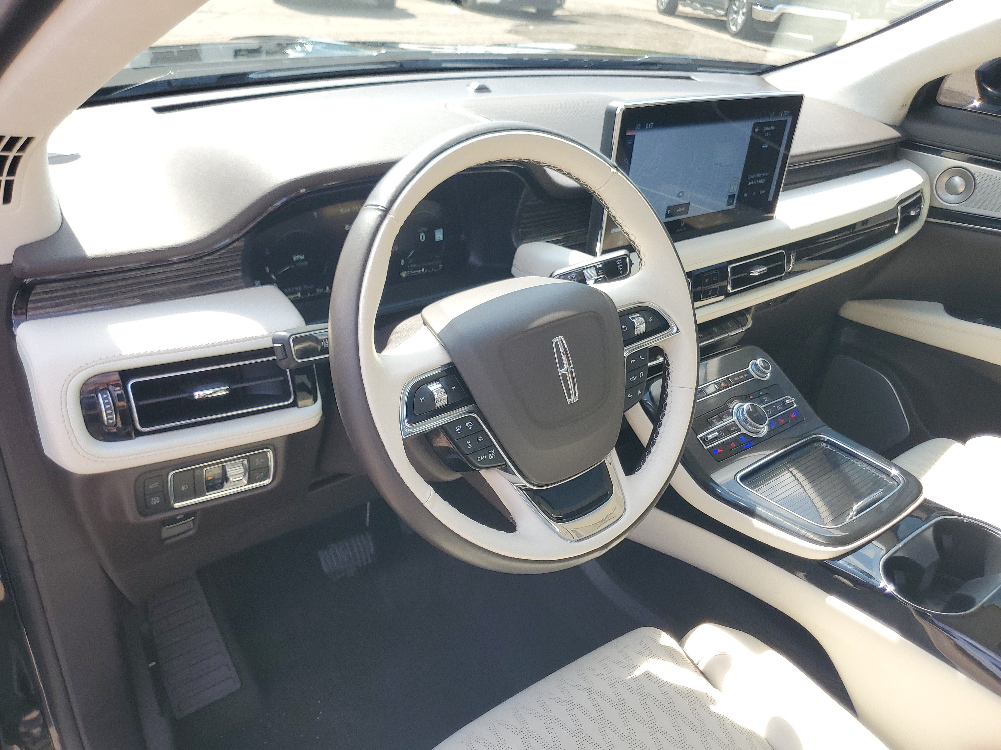 Certified 2023 Lincoln Nautilus Black Label w/ Class II Trailer Tow Package AWD/4WD image 13