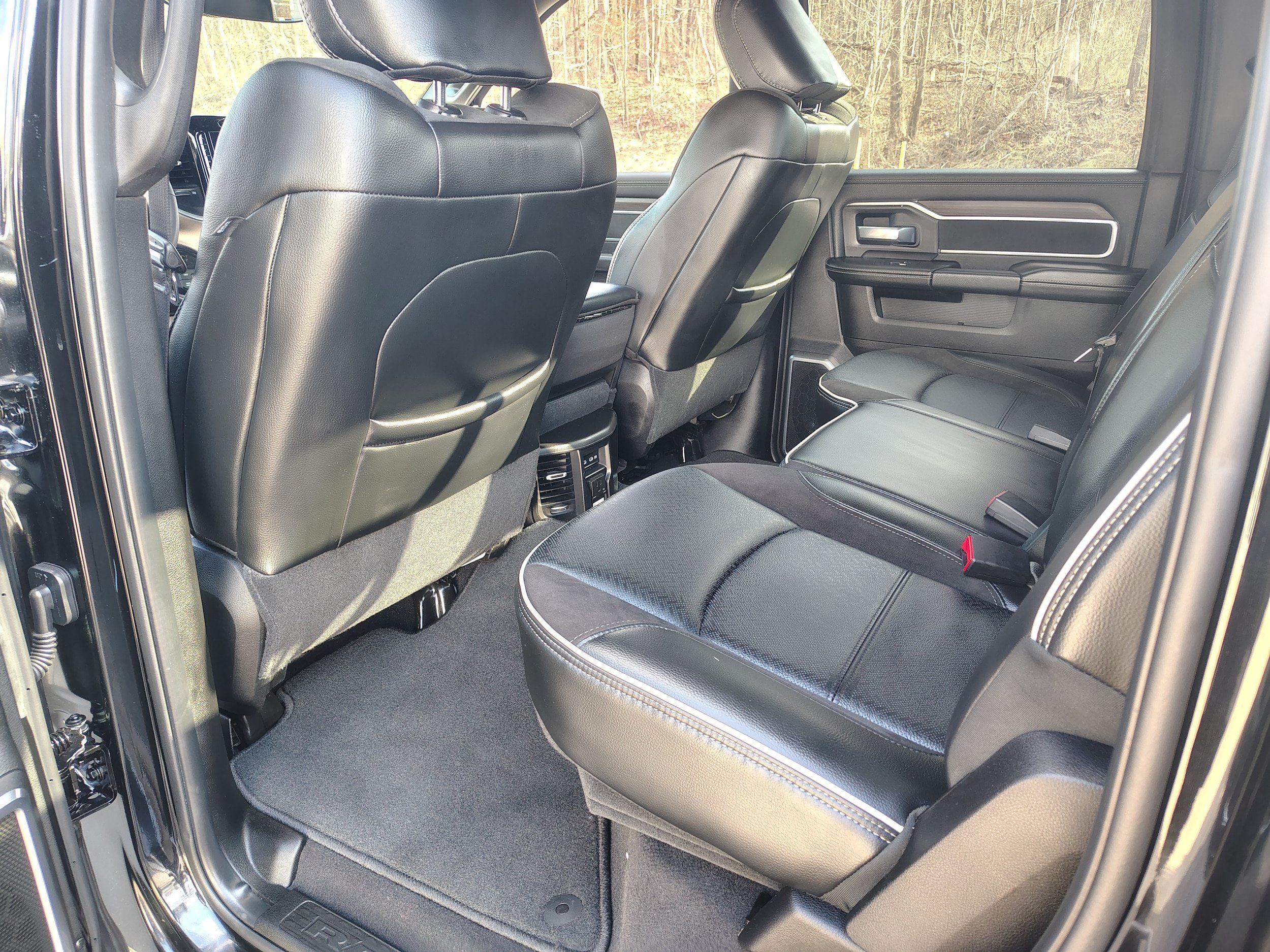 Used 2026 RAM 2500 Laramie AWD/4WD image 22