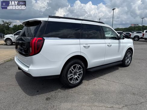 Used 2025 Ford Expedition Active AWD/4WD image 7