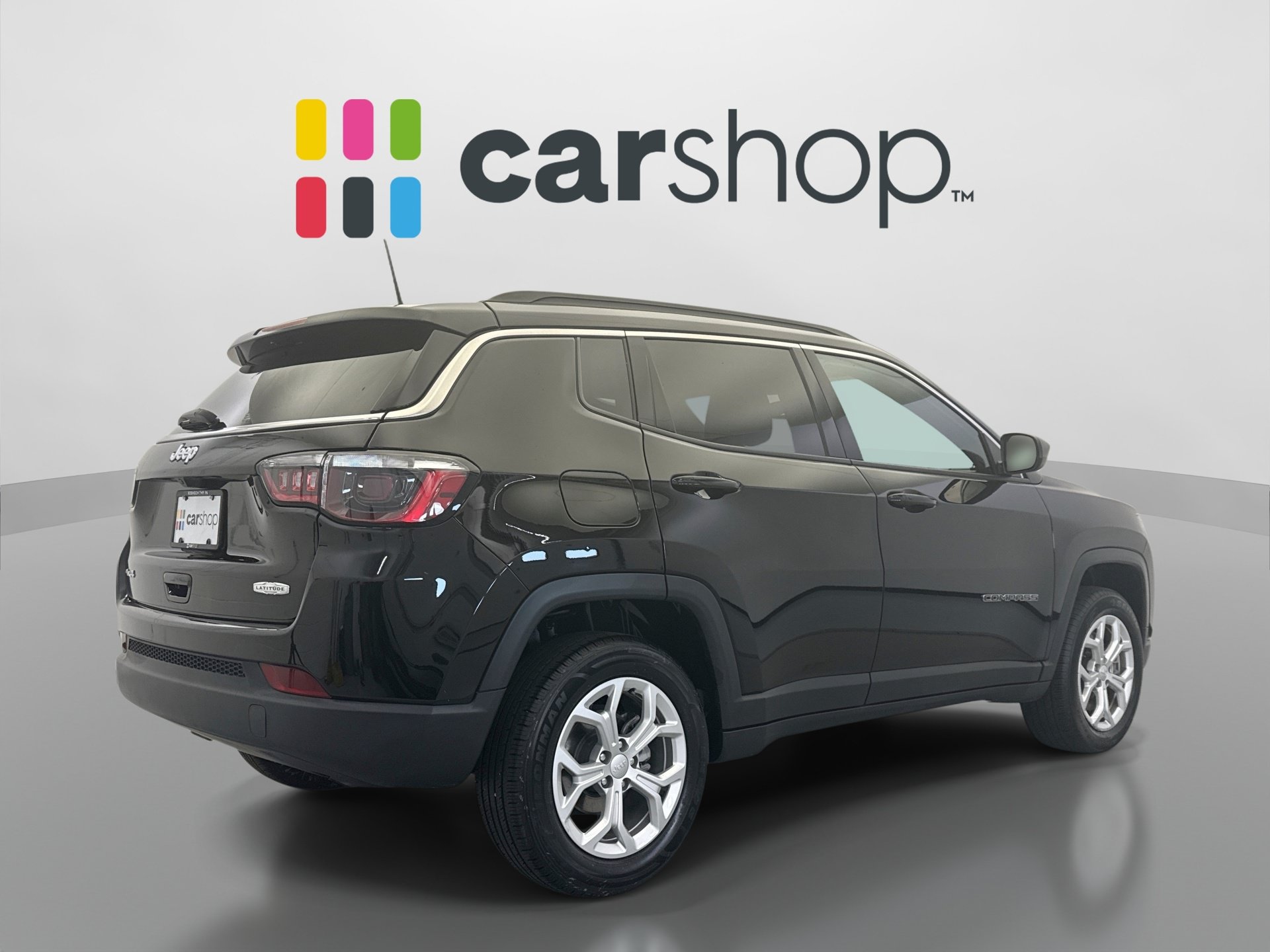 Used 2024 Jeep Compass Latitude AWD/4WD image 5