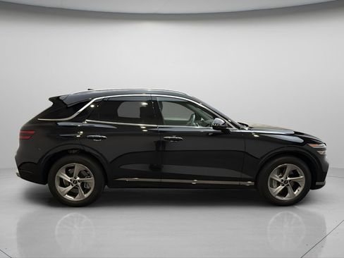 Certified 2026 Genesis GV70 2.5T Advanced AWD/4WD image 7