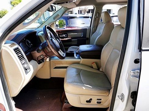 Used 2015 RAM 1500 Laramie w/ Convenience Group image 18