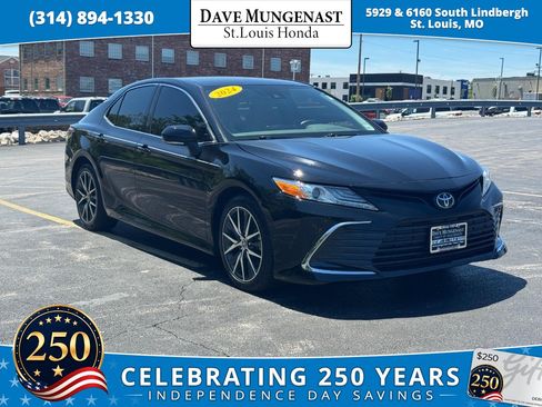 Used 2024 Toyota Camry XLE FWD image 1