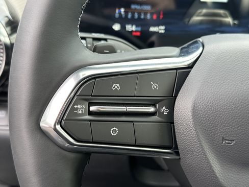 New 2026 Chevrolet Equinox LT w/ Convenience Package II image 17