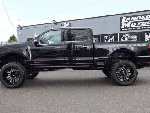 Used 2025 Ford F350 Platinum w/ Platinum Plus Package AWD/4WD image 2