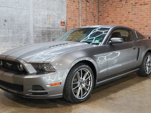 Used 2014 Ford Mustang GT Premium w/ Electronics Package RWD image 8