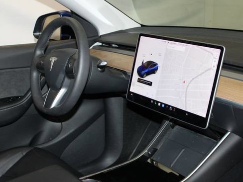 Used 2021 Tesla Model Y Long Range AWD/4WD image 12