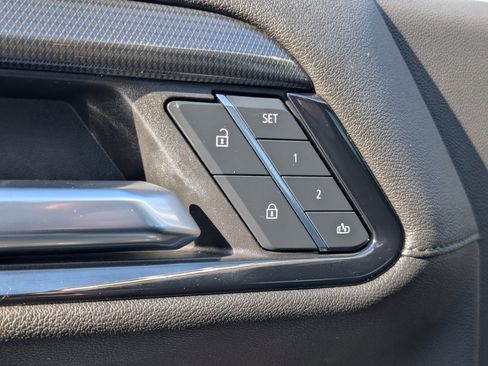 Used 2023 GMC Sierra 1500 AT4 w/ AT4 Premium Package image 33