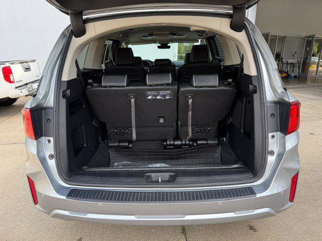 Used 2025 Honda Odyssey Elite image 52