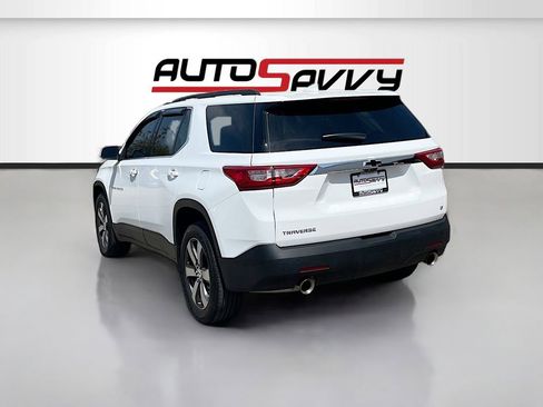 Used 2021 Chevrolet Traverse LT w/ LT Premium Package image 5