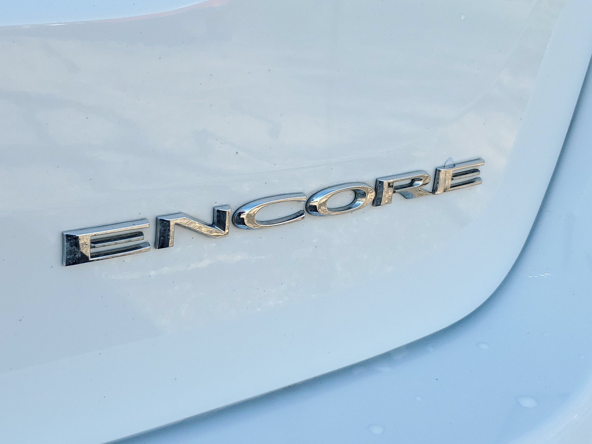 Used 2022 Buick Encore Preferred w/ Safety Package FWD image 7