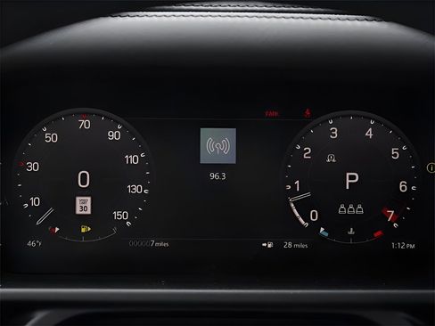 New 2025 Land Rover Defender 90 X-Dynamic SE image 31