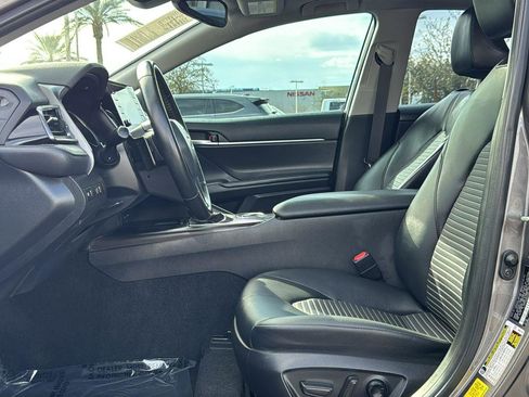Used 2023 Toyota Camry SE image 23