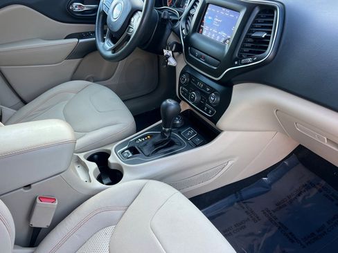 Used 2020 Jeep Cherokee Latitude image 32