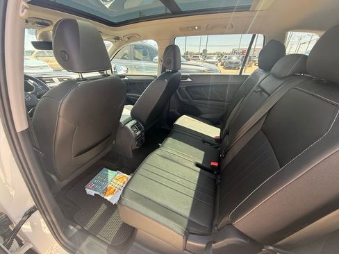 Used 2023 Volkswagen Tiguan SE FWD image 11