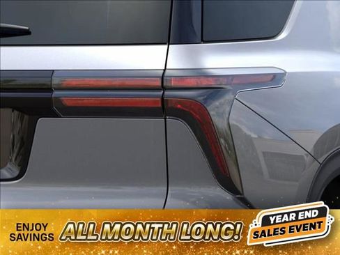 New 2026 Chevrolet Traverse LT w/ Driver Confidence Package image 11