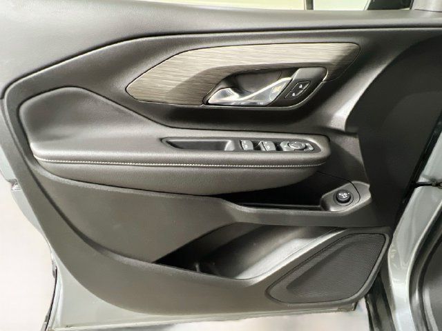 Used 2023 GMC Terrain SLE w/ Driver Convenience Package FWD image 32