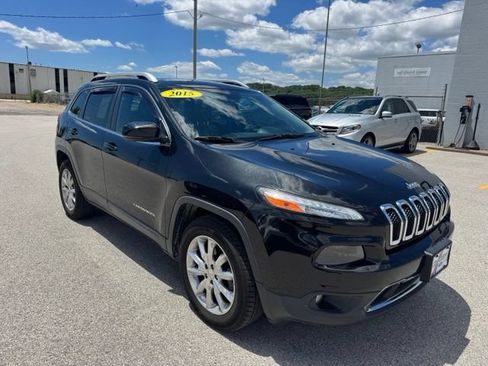 Used 2015 Jeep Cherokee Limited w/ Luxury Group AWD/4WD image 7