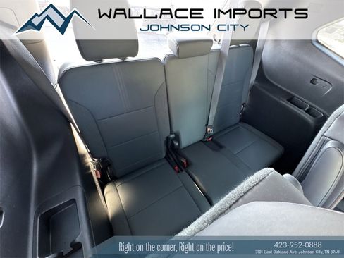 Used 2024 GMC Acadia AT4 w/ Super Cruise Package image 45