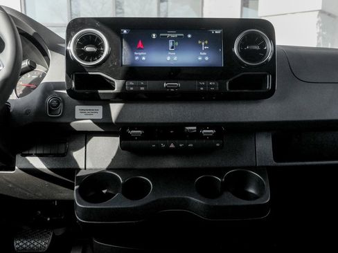 Used 2025 Mercedes-Benz Sprinter 3500 image 19
