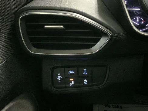 Used 2019 Hyundai Santa Fe SE image 24