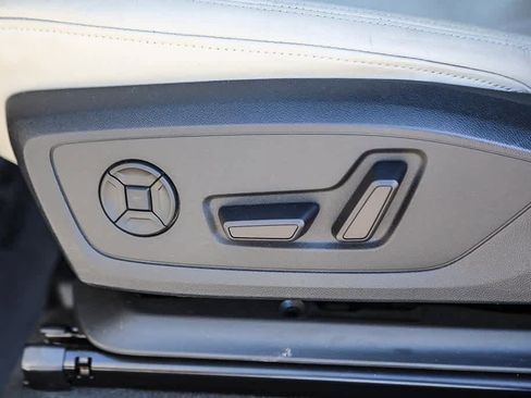 Used 2022 Audi Q3 2.0T Premium Plus w/ Premium Plus Package image 18