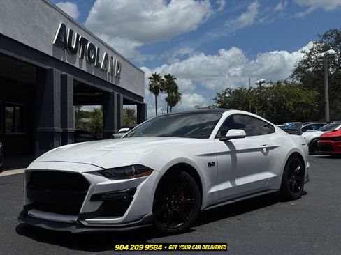 Used 2019 Ford Mustang GT w/ Black Accent Package RWD image 3