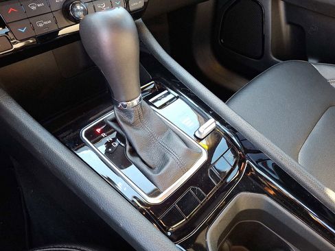 Used 2025 Jeep Compass Limited image 16