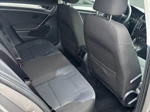 Used 2016 Volkswagen e-Golf SE image 17