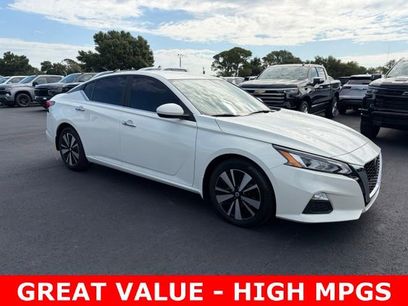 Used 2022 Nissan Altima 2.5 SV