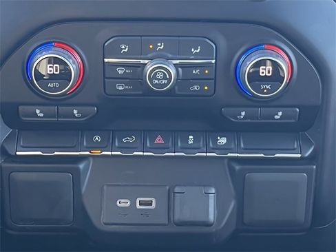 Used 2021 Chevrolet Silverado 1500 LT image 27