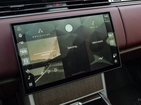 Used 2024 Land Rover Range Rover SE image 67