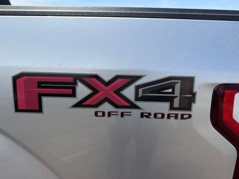 Used 2018 Ford F150 XLT w/ Equipment Group 302A Luxury AWD/4WD image 9