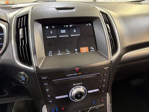 Used 2018 Ford Edge Titanium w/ Equipment Group 301A image 18