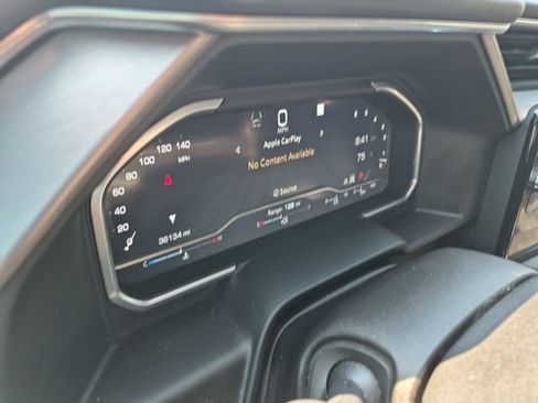 Used 2022 GMC Sierra 1500 Denali w/ Technology Package AWD/4WD image 10