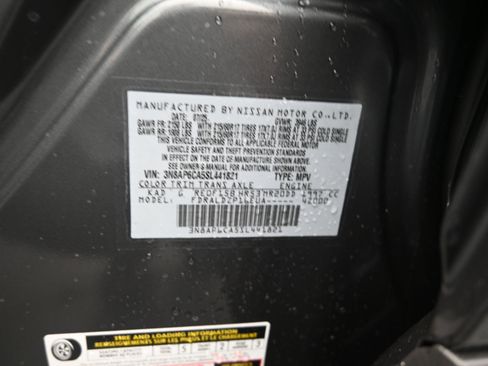 Certified 2025 Nissan Kicks SV image 10