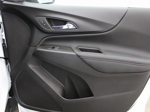 Used 2024 Chevrolet Equinox RS image 27