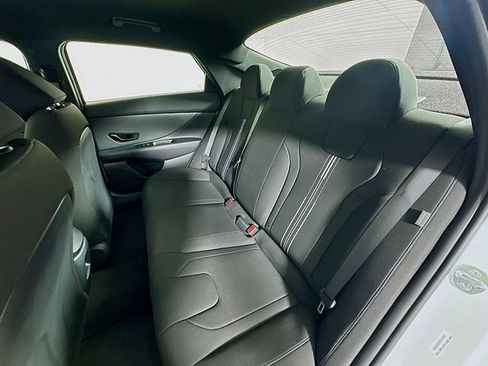 Certified 2025 Hyundai Elantra Sport FWD image 14
