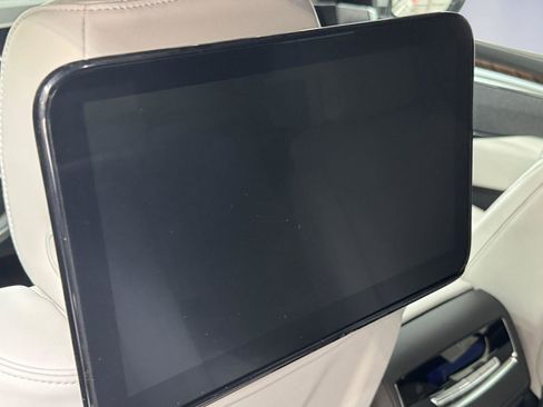 New 2026 Cadillac Escalade Platinum Sport w/ LPO, ONYX Package image 9