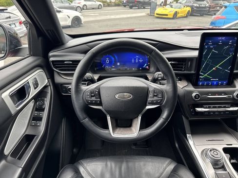 Used 2020 Ford Explorer Platinum w/ Premium Technology Package AWD/4WD image 27