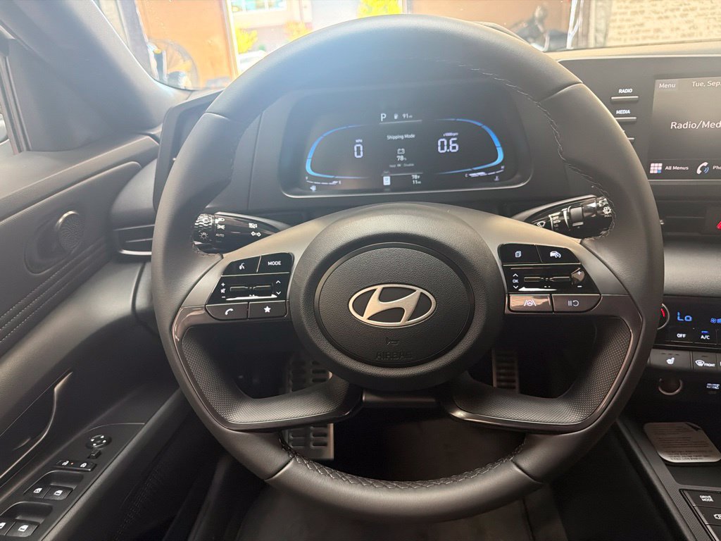 New 2026 Hyundai Elantra SEL Sport FWD image 18