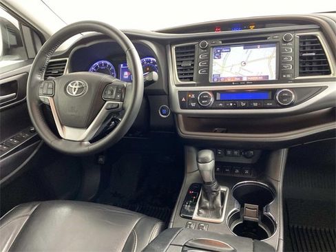 Used 2018 Toyota Highlander XLE w/ Protection Package #3 image 14